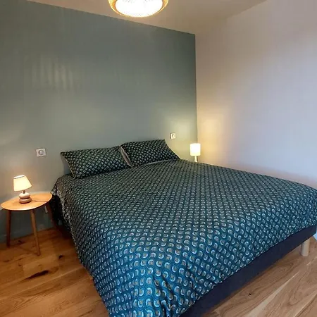 8 Personnes Ussel Grande Maison Rénovée Hébergement de vacances