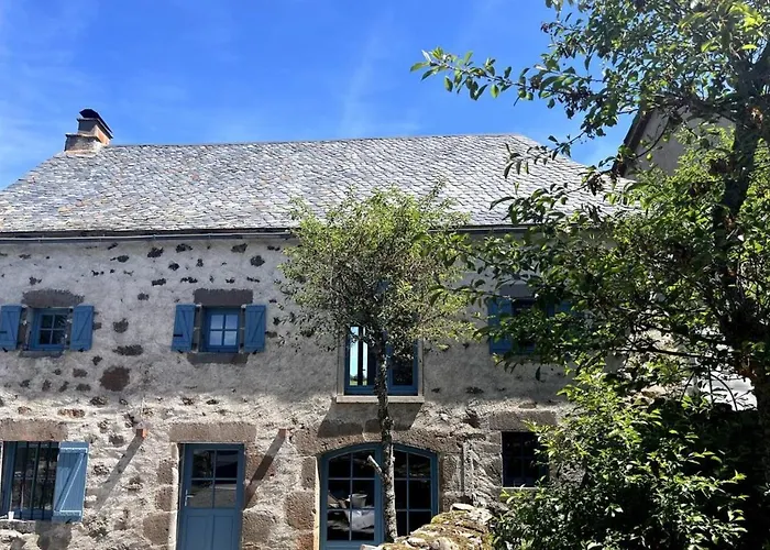 8 Personnes Ussel Grande Maison Renovee *